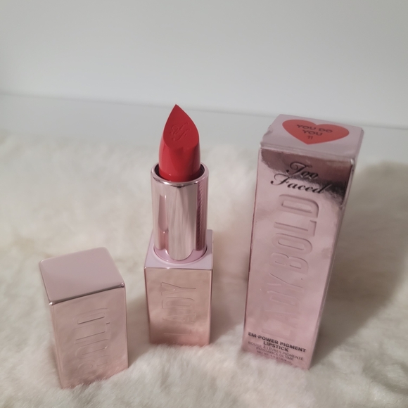 Too Faced Pigment Lipstick Full Size - You Do You - Picture 1 of 3